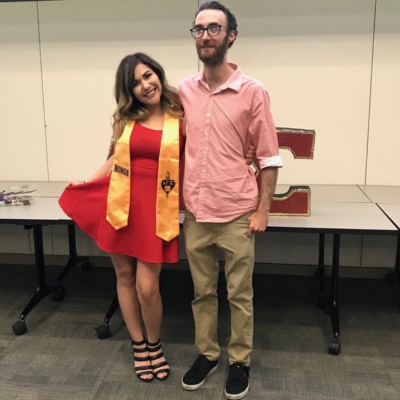 Meet your Posher, Liz - Picture 3 of 3